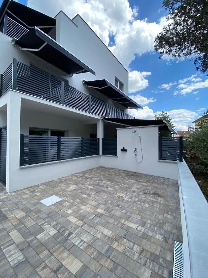 Apartment Apartmani Kumenat Biograd Na Moru Croatia