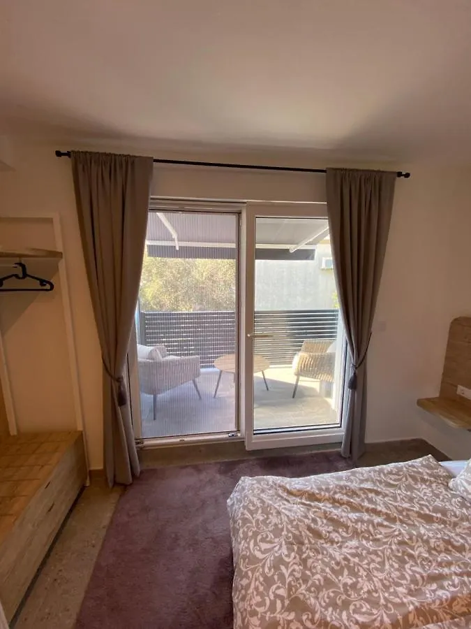 Apartmani Kumenat Biograd Na Moru