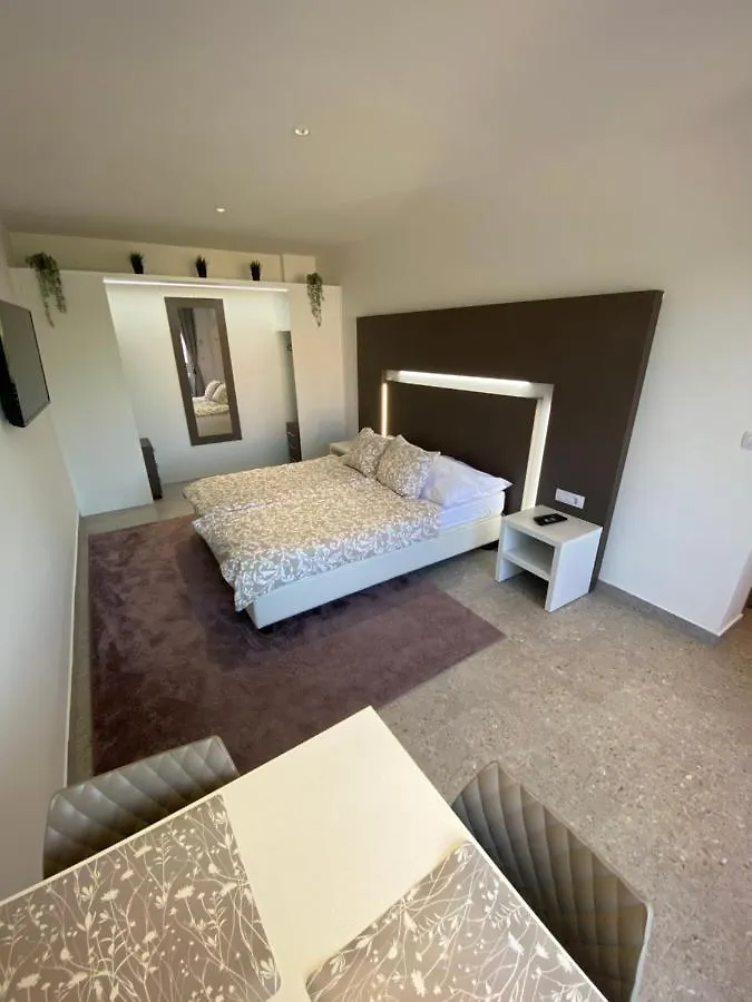 Apartment Apartmani Kumenat Biograd Na Moru