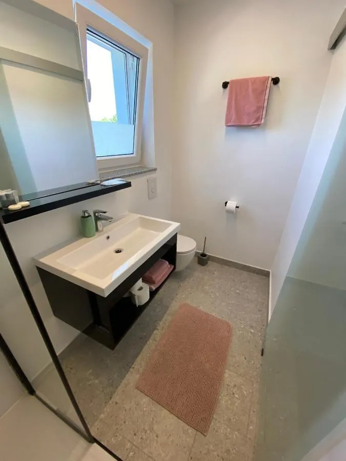 Apartmani Kumenat Biograd Na Moru 0*,