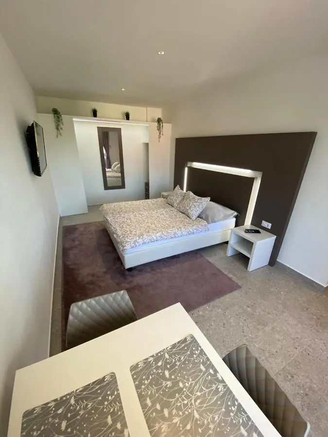 Apartment Apartmani Kumenat Biograd Na Moru